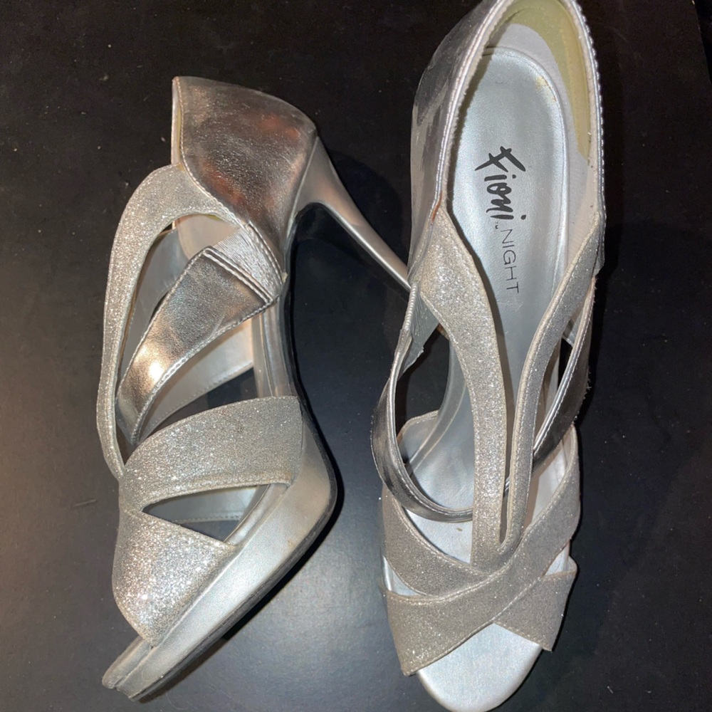 Women’s 7.5 Fioni Night Silver Heels